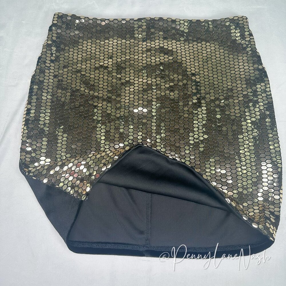 NWT Love Culture Sequin Front Mini Skirt Size Medium - Picture 3 of 7